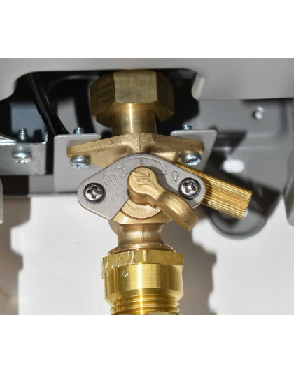 12L Gas Geyser Outdoor Low Pressure Eco-Flow